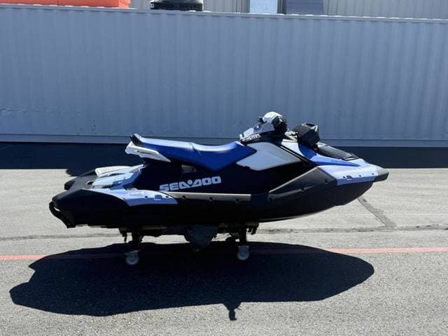 2026 Sea-doo Spark™ for 3 Rotax® 900 ACE™ - 90 CONV with IBR and Audio