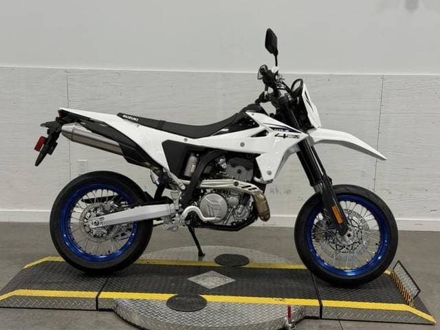 2026 Suzuki DR-Z4SM